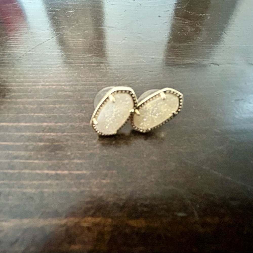 Kendra Scott Ellie Gold Stud Earrings in Iridescent Drusy
